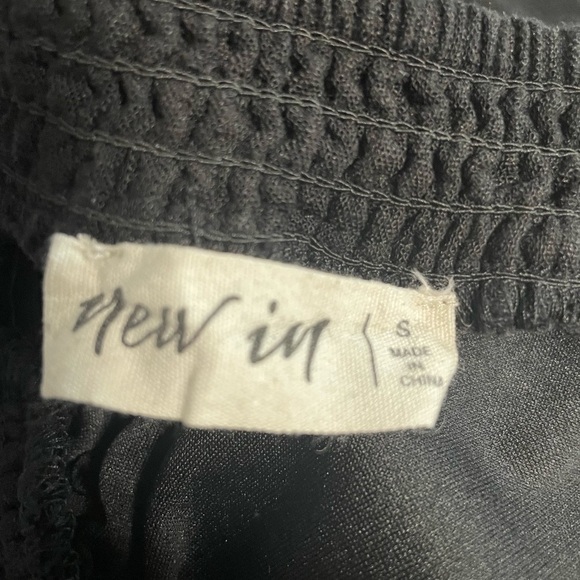 New In Black Linen Blend Sleeveless Belted Jumpsuit w/ Pockets. Size Small - Picture 10 of 10